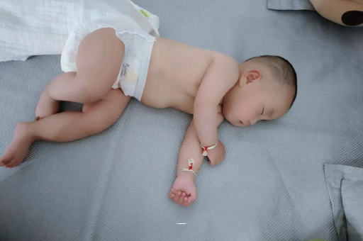 永康怀孕多久会显肚子